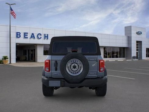 New 2025 Ford Bronco 4-Door image 5