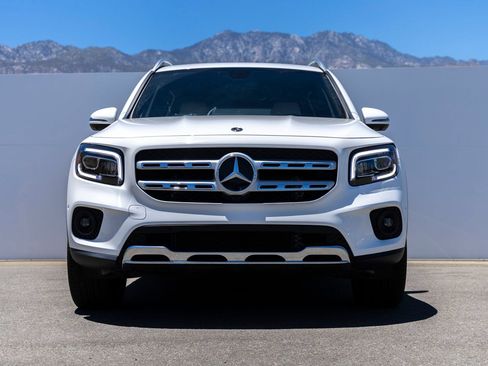 Used 2022 Mercedes-Benz GLB 250 image 4