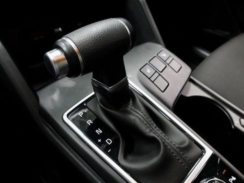 Used 2023 Kia Sportage LX image 33