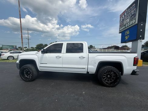 Used 2018 GMC Sierra 1500 SLT w/ SLT Premium Package AWD/4WD image 7