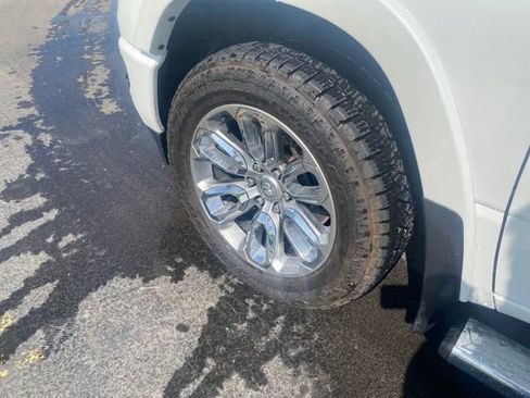 Used 2022 RAM 1500 Laramie AWD/4WD image 6