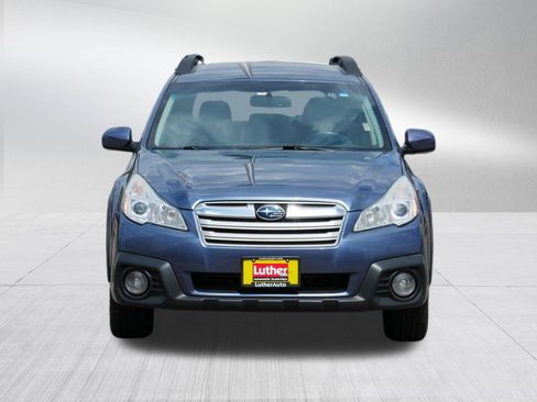Used 2014 Subaru Outback 2.5i Premium w/ Accessory Value Package (OYY) AWD/4WD image 2