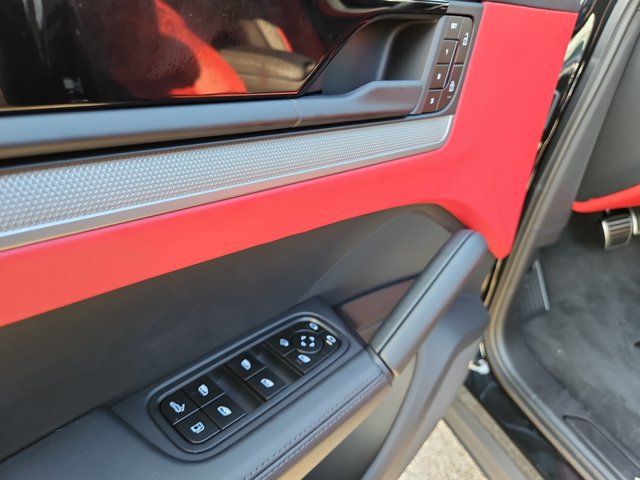 Certified 2026 Porsche Cayenne E-Hybrid Coupe AWD/4WD image 25