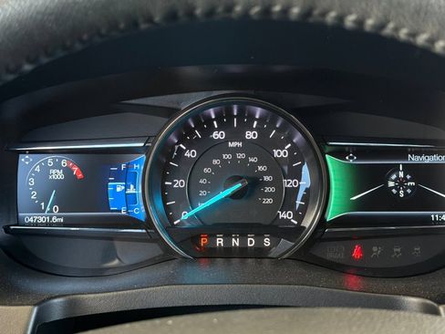 Used 2018 Ford Explorer XLT w/ Equipment Group 202A FWD image 29