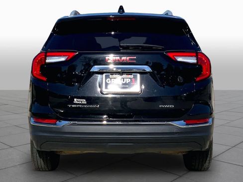 Used 2024 GMC Terrain SLT AWD/4WD image 5