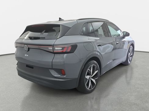 Used 2023 Volkswagen ID.4 Pro S image 3