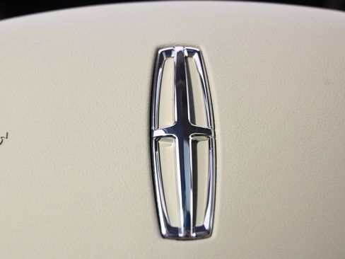 New 2025 Lincoln Corsair Reserve w/ Jet Appearance Package image 33