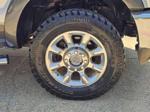 Used 2015 Ford F250 Lariat w/ Lariat Interior Package image 32