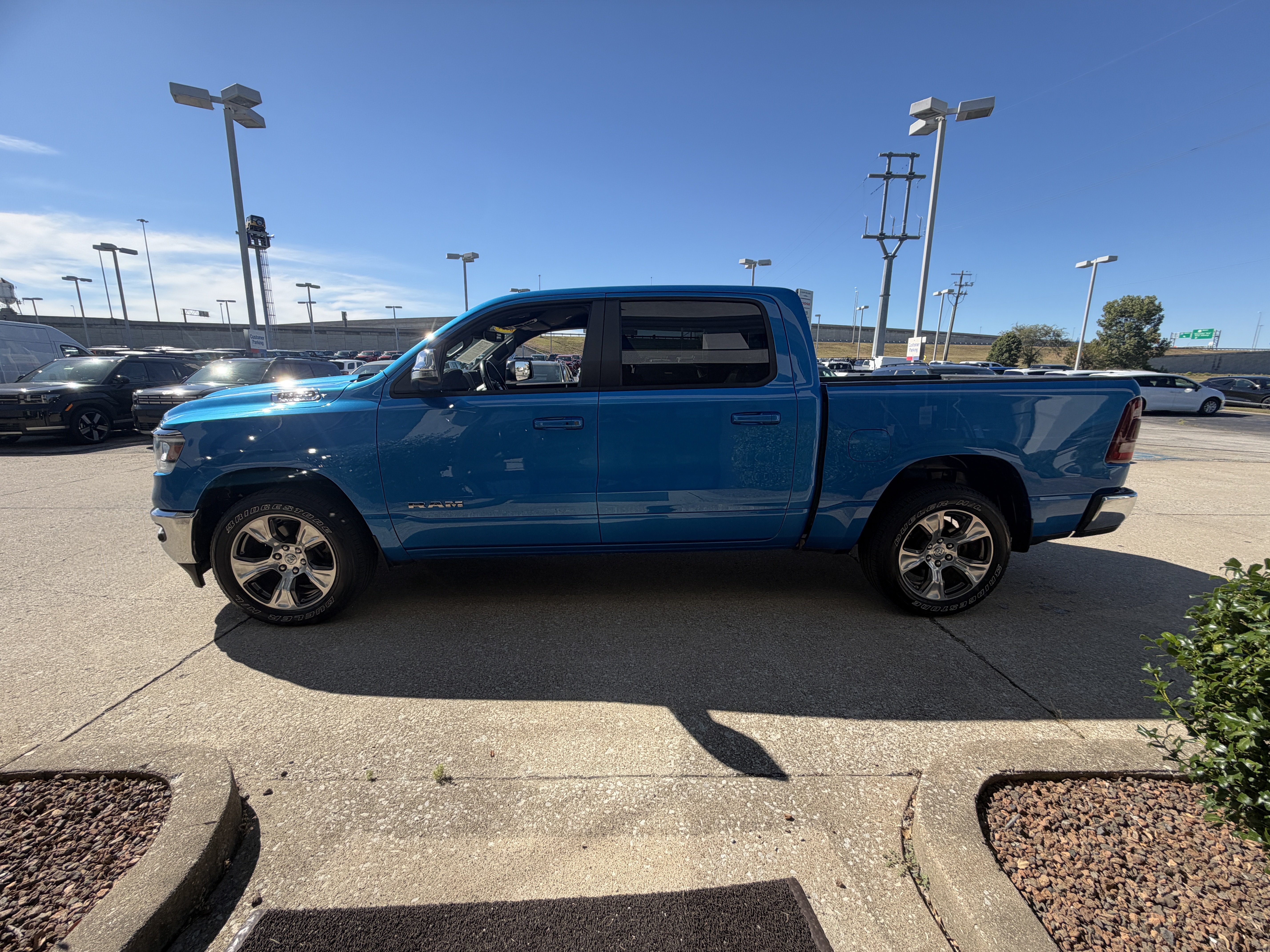 Used 2024 RAM 1500 Laramie AWD/4WD image 14