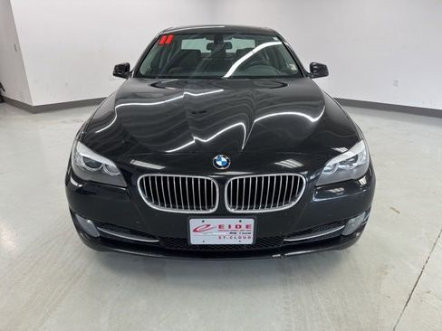 Used 2011 BMW 528i Sedan image 3
