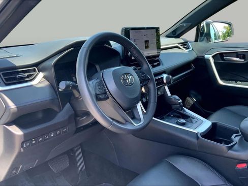 Certified 2025 Toyota RAV4 XSE w/ Advanced Technology Package AWD/4WD image 18