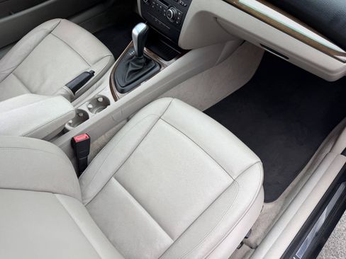 Used 2012 BMW 128i Convertible RWD image 22