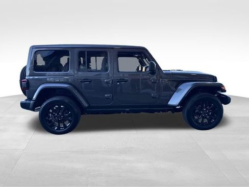 Used 2025 Jeep Wrangler Unlimited Sahara w/ Safety Group image 6