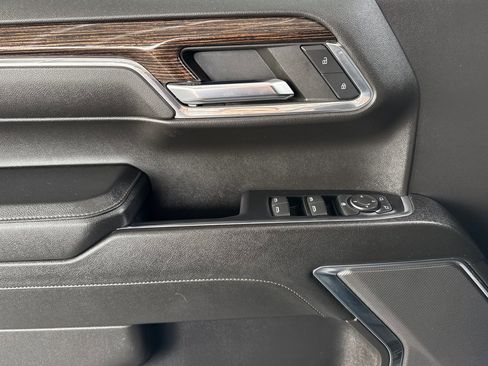 Used 2024 GMC Sierra 1500 Elevation image 12