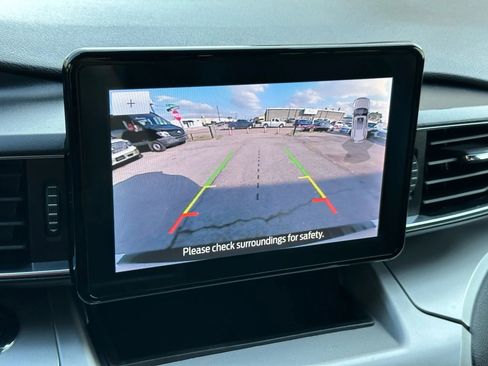 Used 2022 Ford Explorer XLT w/ Equipment Group 202A image 36