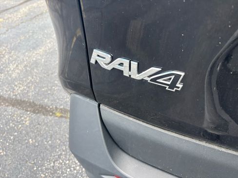 Used 2024 Toyota RAV4 LE AWD/4WD image 19