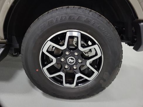 Used 2025 Ford Bronco Outer Banks AWD/4WD image 20