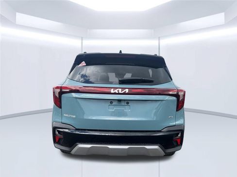 Used 2025 Kia Seltos S AWD/4WD image 4