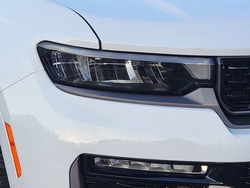 New 2026 Jeep Grand Cherokee L Limited image 16