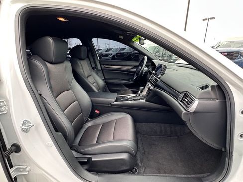 Used 2022 Honda Accord Sport image 11