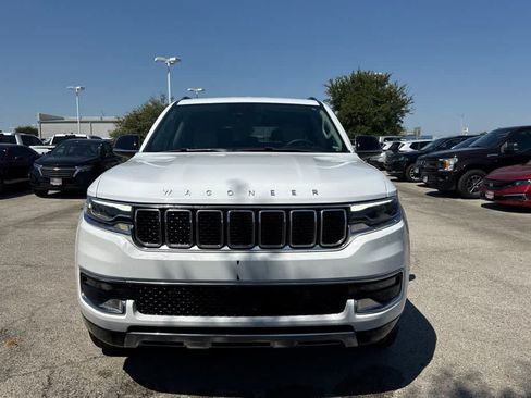 Used 2024 Jeep Wagoneer Series III w/ Flexible Seating Group AWD/4WD image 8