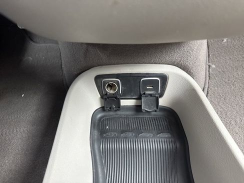 Used 2017 Chrysler Pacifica Touring-L Plus w/ Tire & Wheel Group image 32