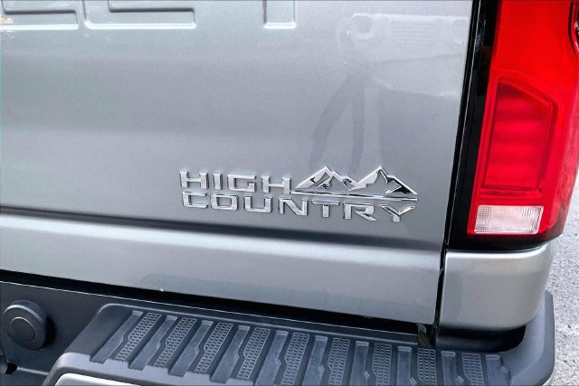 Used 2024 Chevrolet Silverado 2500 High Country w/ High Country Premium Package AWD/4WD image 23