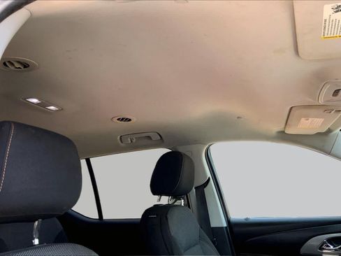 Used 2019 Chevrolet Traverse LT FWD image 13