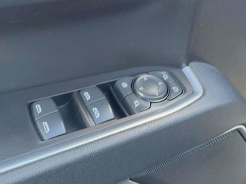 Used 2025 GMC Sierra 1500 SLT AWD/4WD image 19