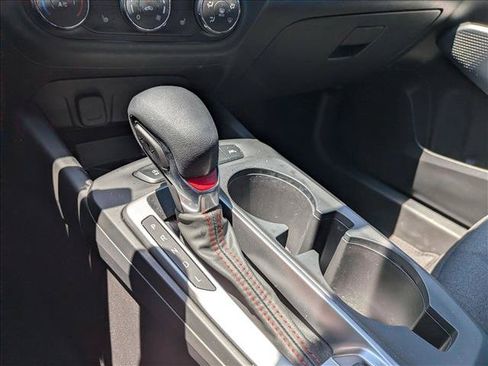 Used 2025 Chevrolet Trax RS w/ Sunroof Package FWD image 11