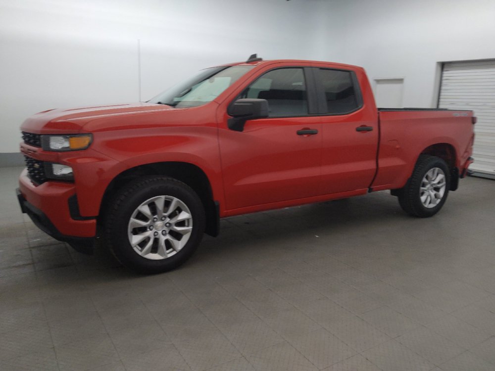 Used 2019 Chevrolet Silverado 1500 Custom w/ Custom Value Package AWD/4WD image 2