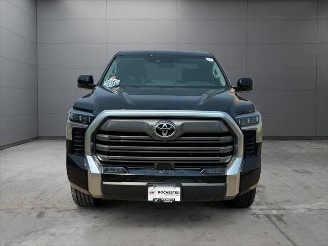 Used 2024 Toyota Tundra Limited AWD/4WD image 38