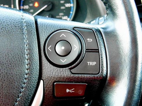 Used 2017 Toyota RAV4 XLE image 14