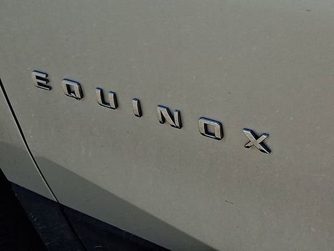 Used 2022 Chevrolet Equinox LT AWD/4WD image 11