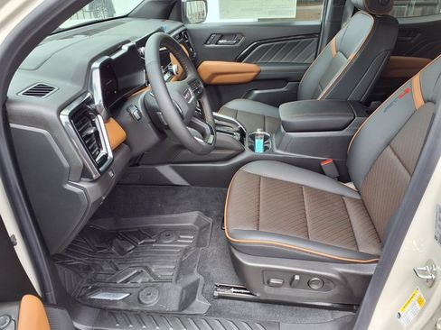New 2026 GMC Canyon AT4 w/ Nightfall Edition AWD/4WD image 18