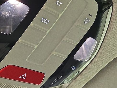 Certified 2025 Kia K4 LXS image 28