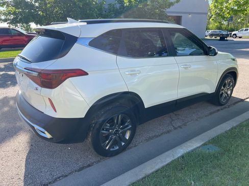 Used 2021 Kia Seltos S FWD image 5