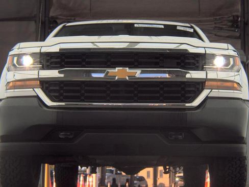 Used 2019 Chevrolet Silverado 1500 W/T image 3