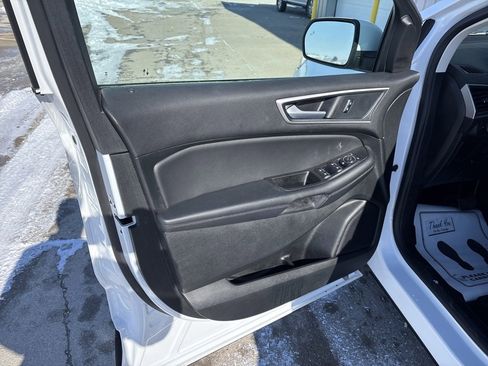 Used 2024 Ford Edge SEL w/ Convenience Package image 11