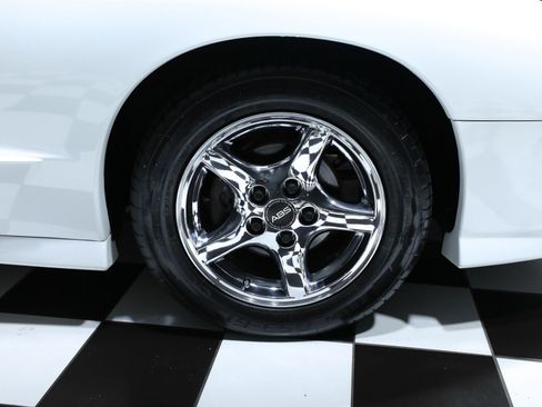 Used 1997 Pontiac Firebird Trans Am RWD image 43