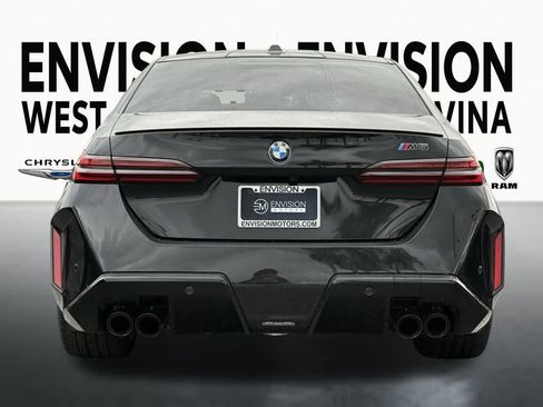 Used 2025 BMW M5 w/ Executive Package image 9