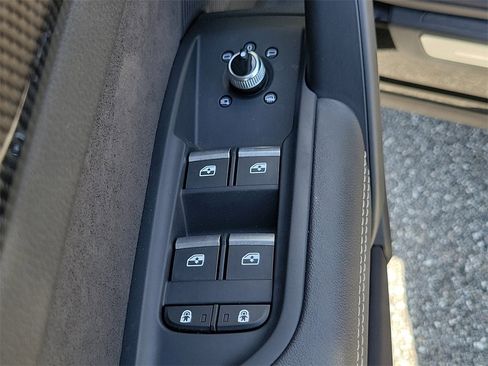 Certified 2024 Audi SQ5 Premium Plus image 20