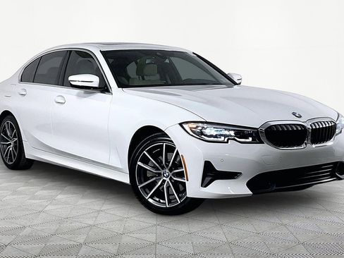 Used 2021 BMW 330i xDrive Sedan w/ Convenience Package AWD/4WD image 4