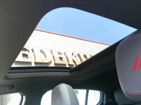 Used 2024 Dodge Hornet R/T Plus image 18