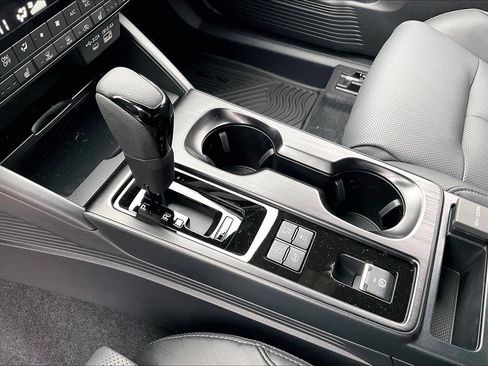 New 2026 Subaru Outback Touring XT AWD/4WD image 8