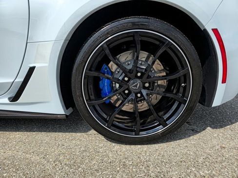 Used 2018 Chevrolet Corvette Grand Sport w/ Carbon 65 Edition image 30