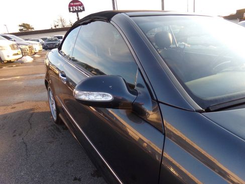 Used 2009 Mercedes-Benz CLK 550 Cabriolet w/ Premium I Pkg image 37