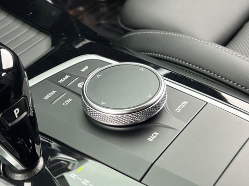 Used 2024 BMW X4 xDrive30i w/ M Sport Package image 28