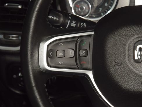 Used 2020 RAM 1500 Big Horn AWD/4WD image 39