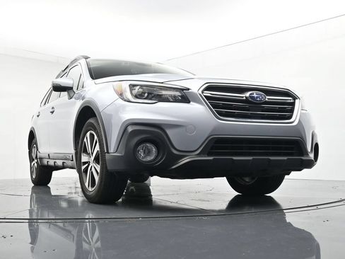 Used 2019 Subaru Outback 3.6R Limited w/ Protection Package #1 AWD/4WD image 18
